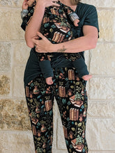Load image into Gallery viewer, *PREORDER* Herbology Unisex* Adult Joggers

